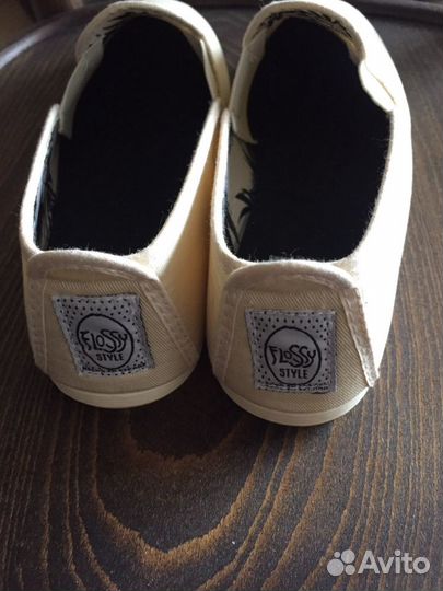 Слипоны женские
