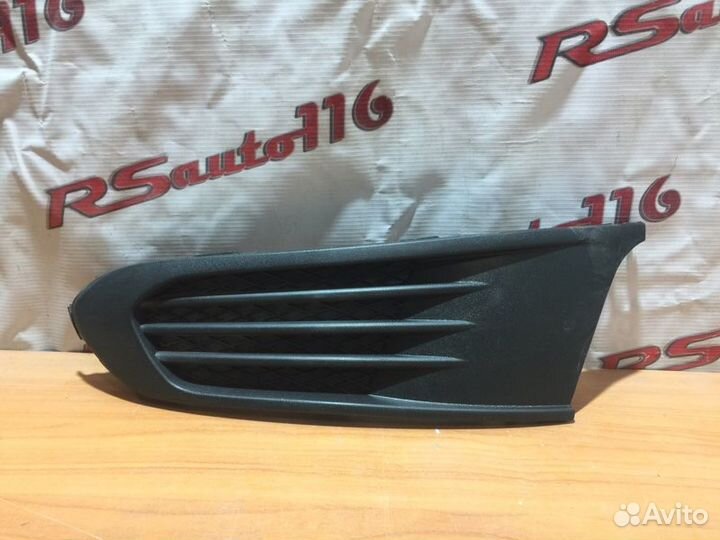 Решетка бампера передняя левая Volkswagen Polo 5