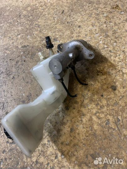 Главный тормозной цилиндр Б/У bpys4340Z