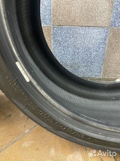 Toyo Proxes T1 Sport 245/40 R19 и 275/35 R19