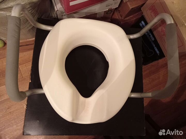 Насадка на унитаз после операции