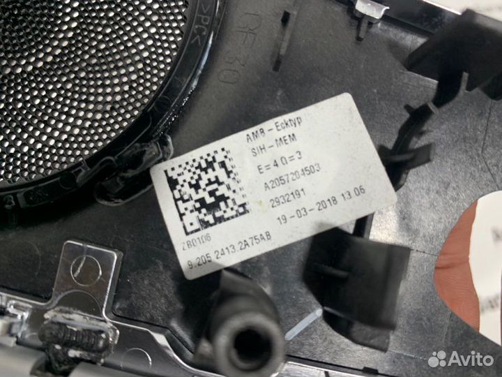 Декор салона левый Mercedes-Benz C-Class W205