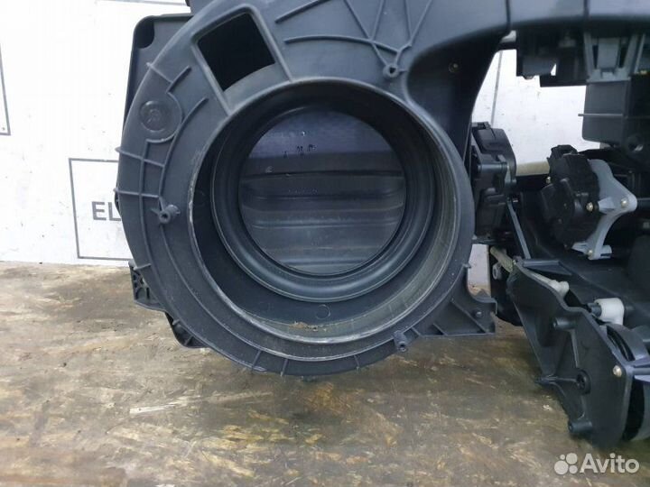 Корпус печки передний Dodge Grand Caravan 5 3.8