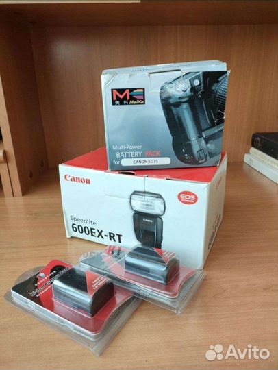 Новая вспышка Canon Speedlite 600-EX-RT и батар бл