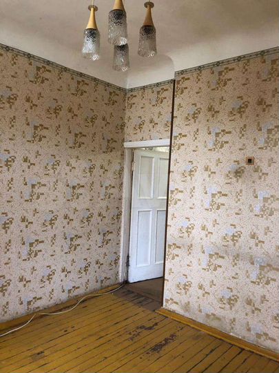 2-к. квартира, 41 м², 1/3 эт.