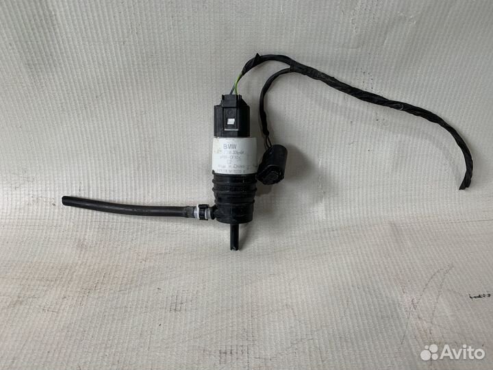 BMW G30 17-Моторчик (Насос) бачка омывателя