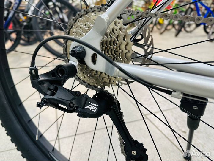 Велосипед горный скоростной