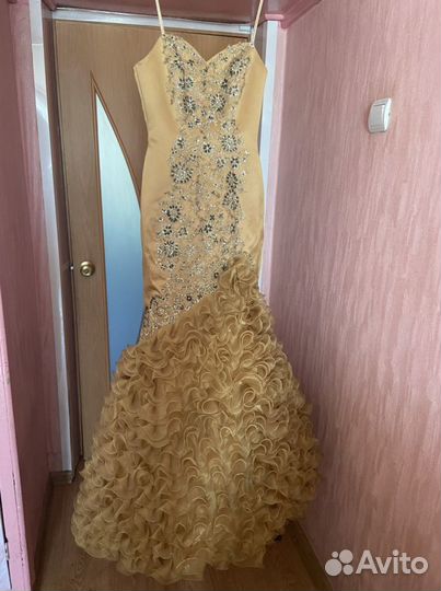 Платье для выпускного вечера