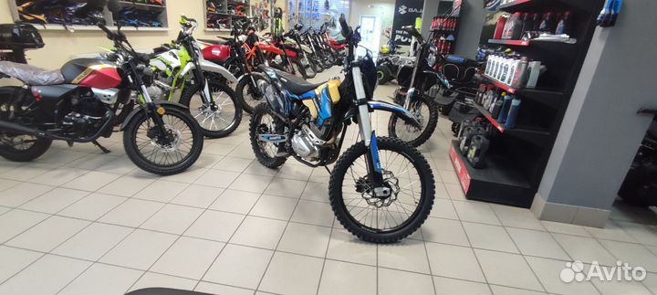 Мотоцикл Avantis A3 Lux (PR250/172FMM-5, 6 ст.)