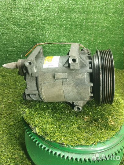 Компрессор кондиционера Renault Megane рест. 2001