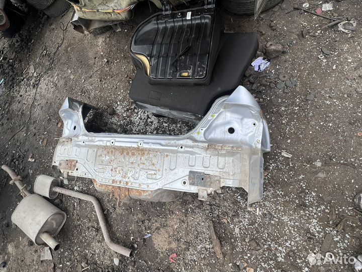 Задняя панель Mitsubishi Lancer 9