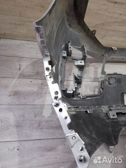 Передний бампер Peugeot Traveller С 2016 Года