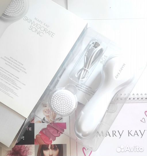 Щетка для умывания лица ноаая Mary Kay