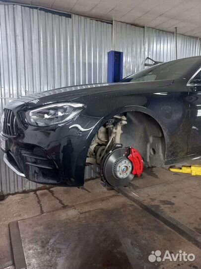 Металлические накладки на суппорта мерседес амг