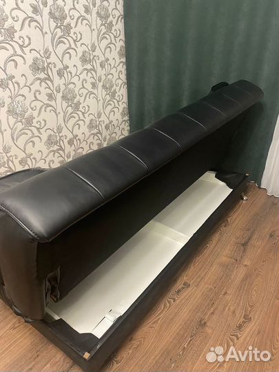 Диван кожаный