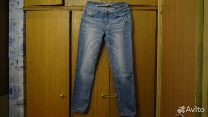 Джинсы