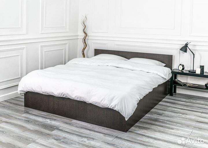 Кровать двуспальная