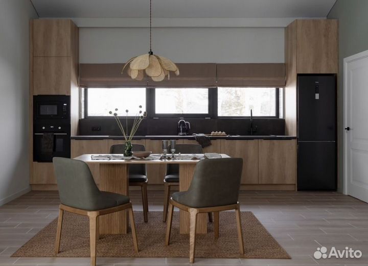 Круглый стол с реечным подстольем