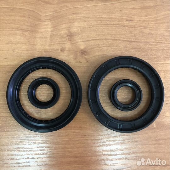 Сальник приводов переднего и заднего редуктора CF