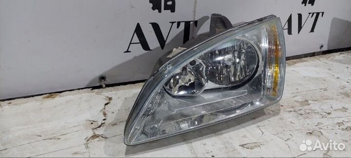 Фара галогеновая передняя левая Ford Focus 2