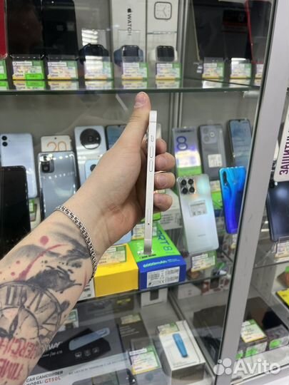 iPhone 13, 256 ГБ