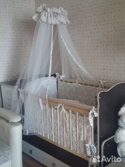 Бортики в детскую кроватку с одеялом