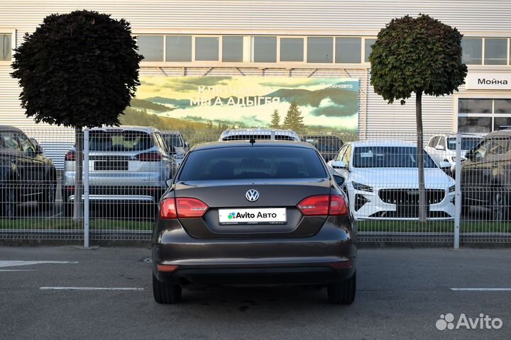 Volkswagen Jetta 1.6 AT, 2012, 290 000 км