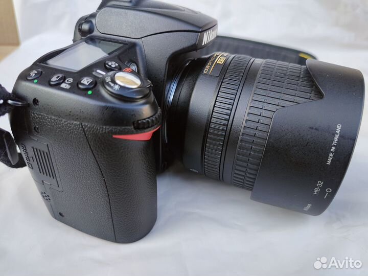 Nikon D90 + 18-105 VR Kit