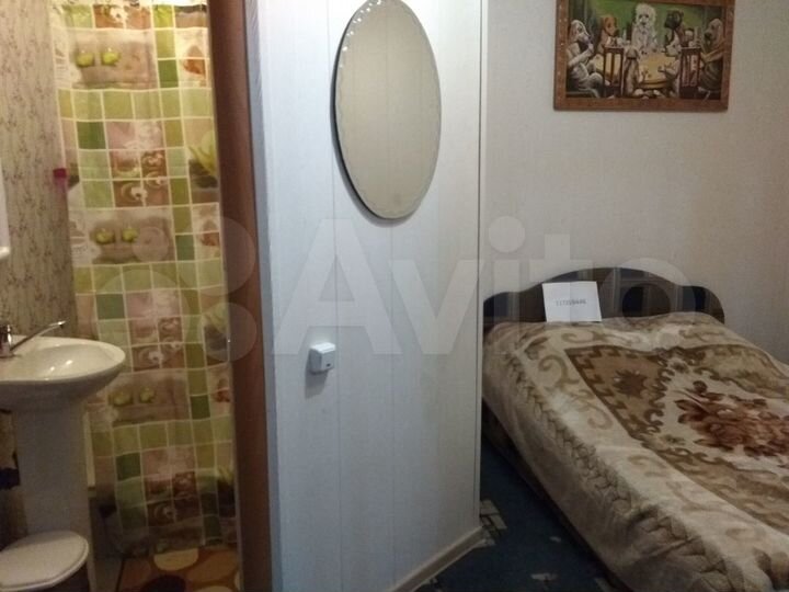 Комната 15 м² в 5-к., 1/2 эт.