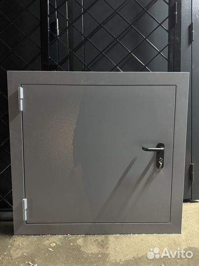 Дверь входная металлическая противопожарная серая