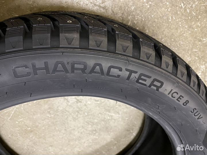 Ikon Tyres CHARACTER ICE 8 SUV 245/45 R20