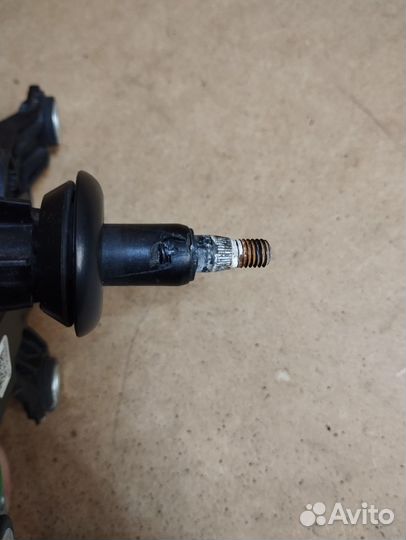 Моторчик стеклоочистителя задний Nissan Pathfinder