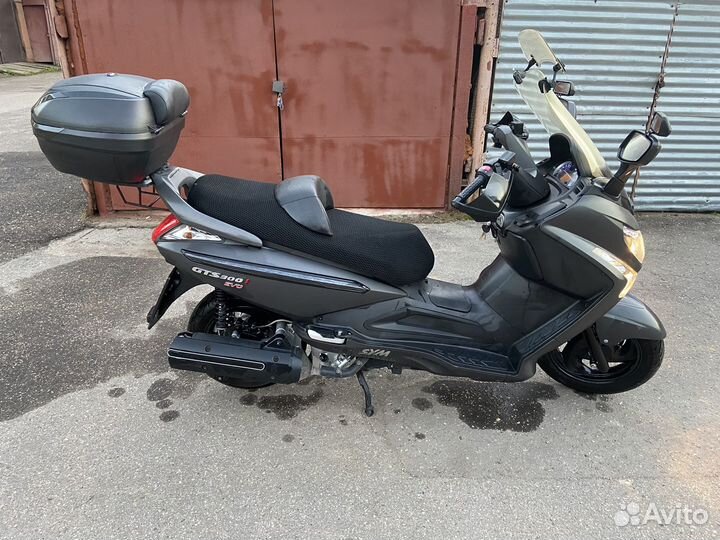 SYM GTS 300i