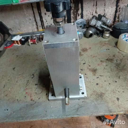 Станок для чистки кабеля