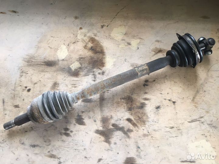 Привод левый полуось левая Renault Laguna 2