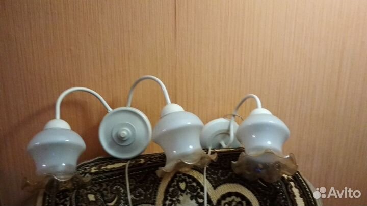 Продам бра,плафоны,люстру