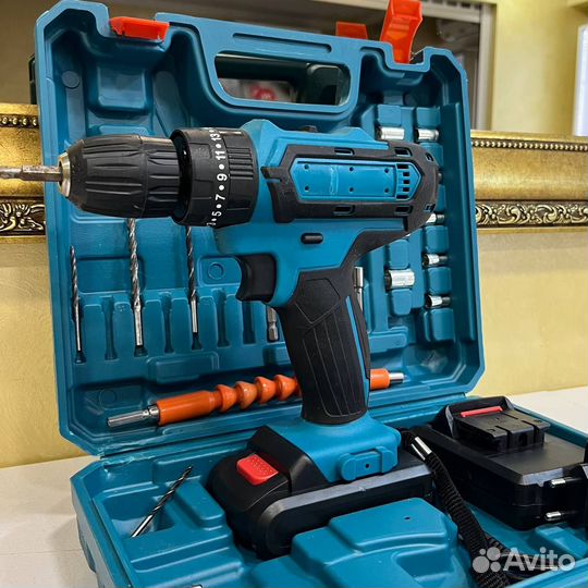 Дрель-шуруповерт Makita