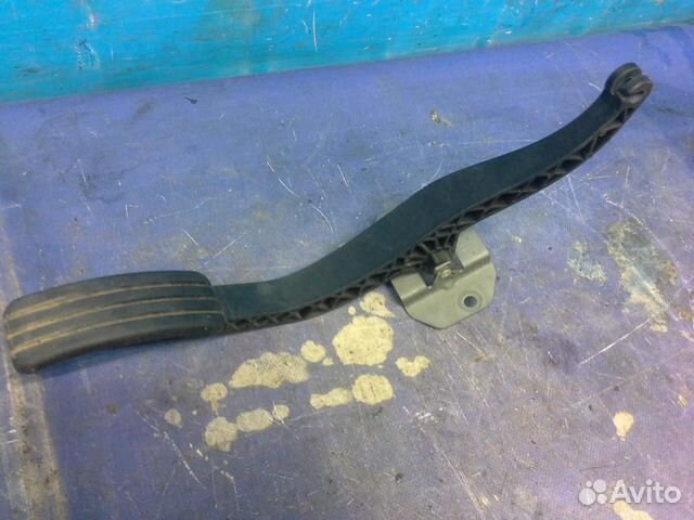 Педаль тормоза Renault Logan 2005-2014