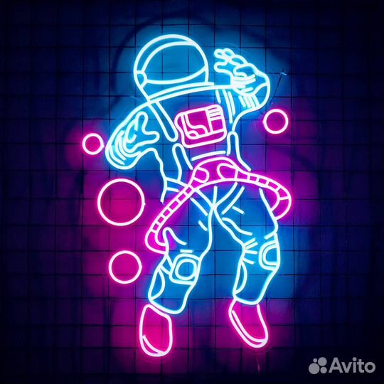 Неоновая вывеска на заказ светящаяся надпись