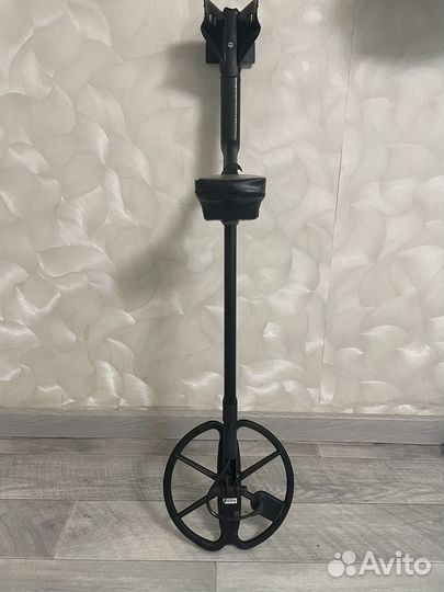 Металлоискатель minelab safari