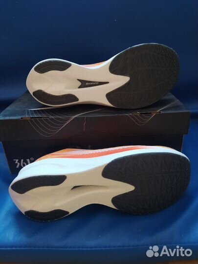 Кроссовки с карбоновой пластиной 40 рр