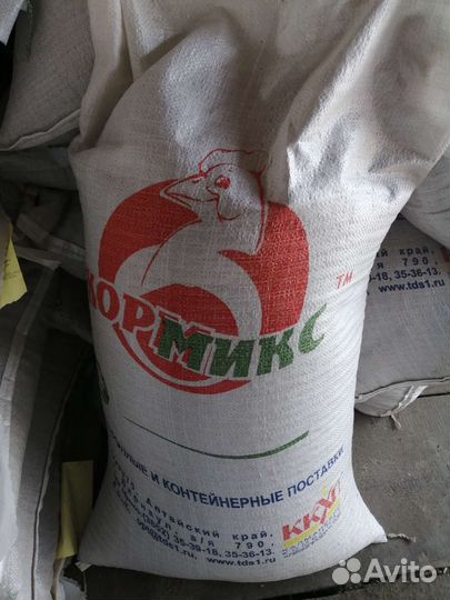 Комбикорм Пшеница Ячмень Кукуруза