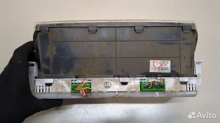 Щиток приборов Isuzu Trooper