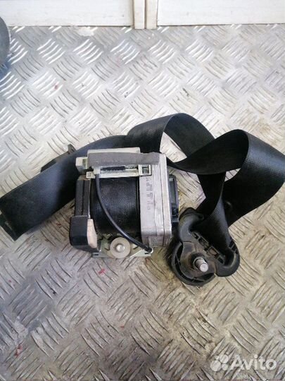 Ремень безопасности передний правый Skoda Octavia