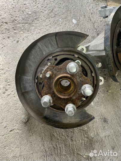 Задние кулаки nissan fuga y51