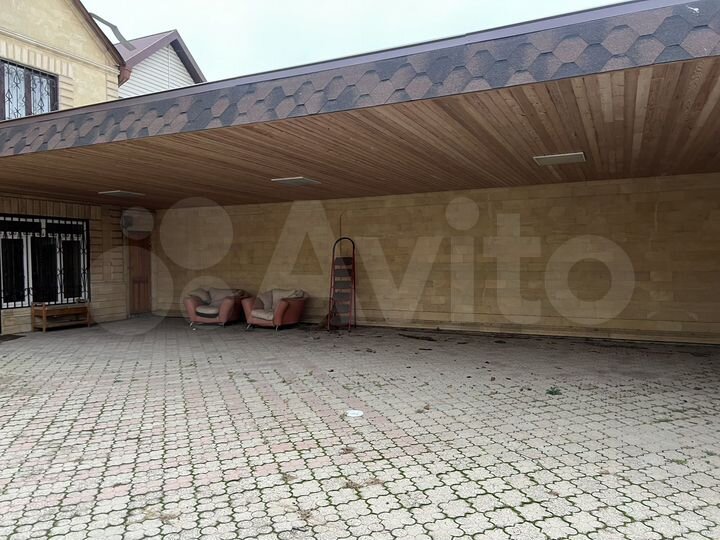 Дом 300 м² на участке 5 сот.