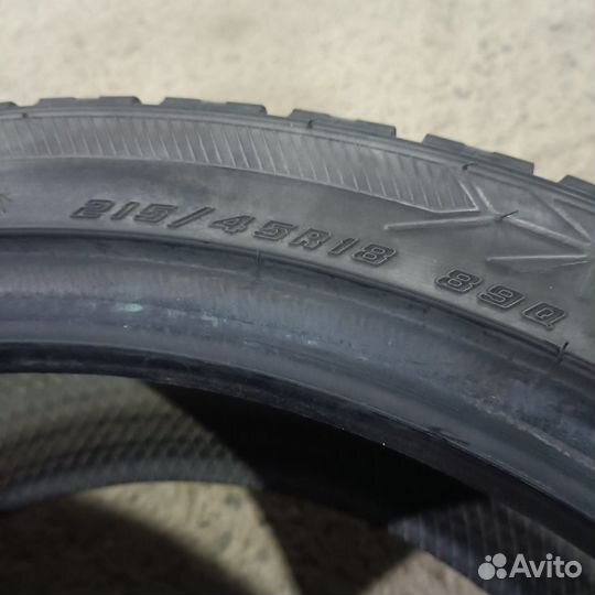 Goodyear Ice Navi 6 215/45 R18