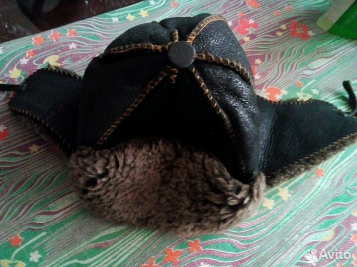 Продам зимнюю шапку на мальчика