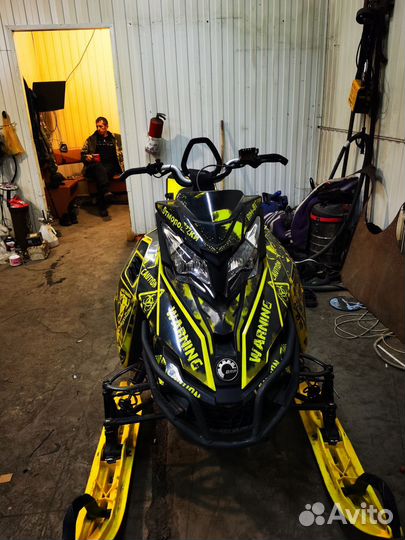 BRP summit X T3 800 E-TEC