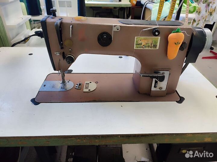 Промышленная швейная машина 1022М